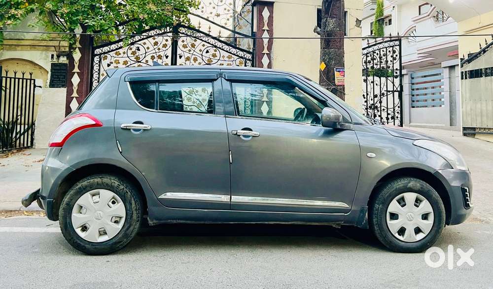 Maruti Suzuki Swift Lxi Optional-o, 2015, Petrol