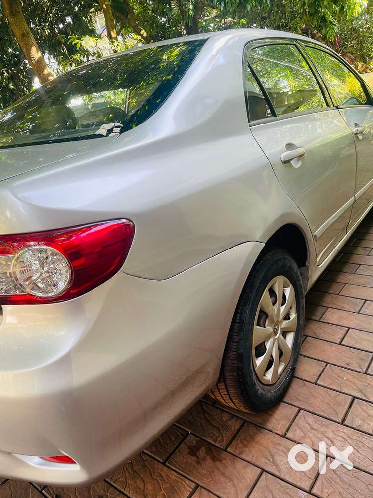 Toyota Corolla Altis 2013