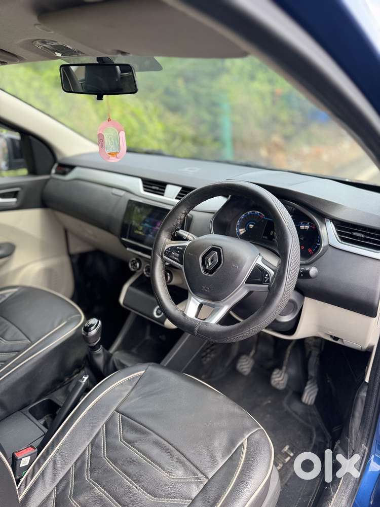 Renault Triber Rxz, 2023, Petrol