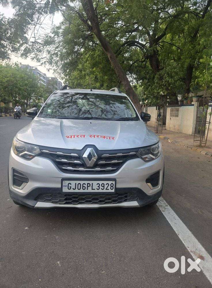 Renault Triber Rxz, 2022, Petrol