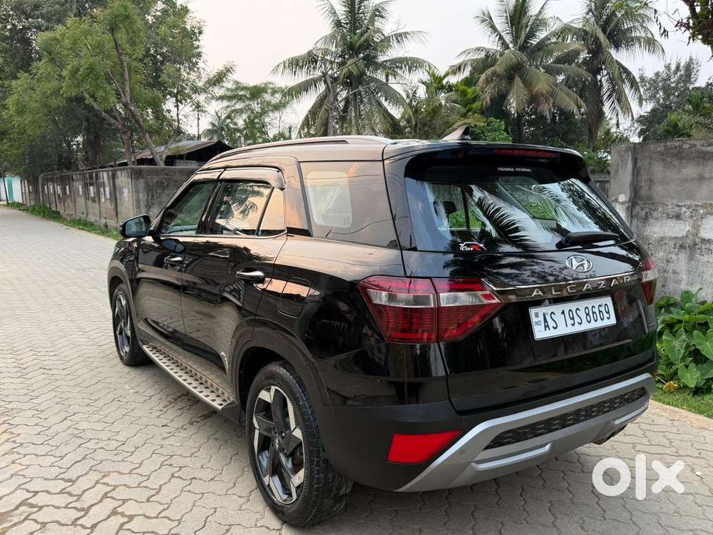 Hyundai Alcazar 2023 Diesel 10300 Km Driven