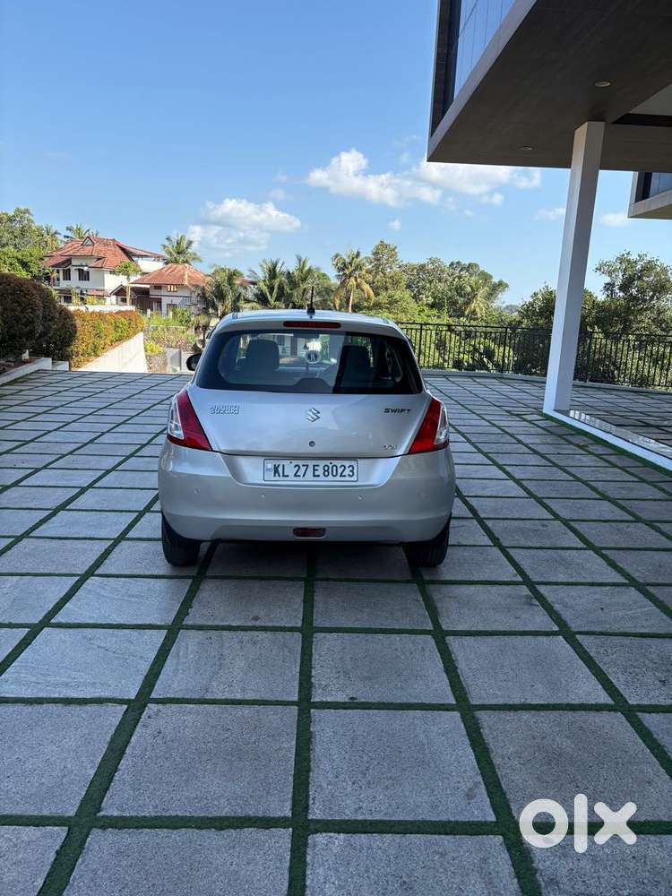 Maruti Suzuki Swift Vxi + Manual, 2015, Petrol