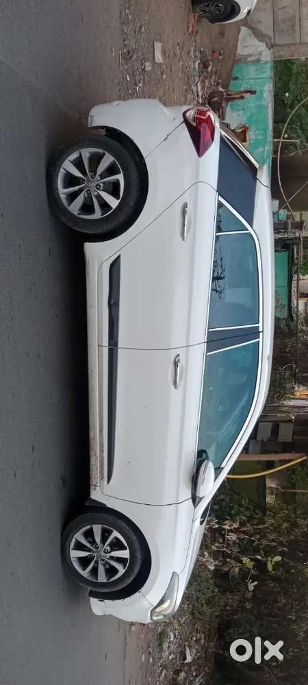 Hyundai New I20 2015 Diesel 100000 Km Driven