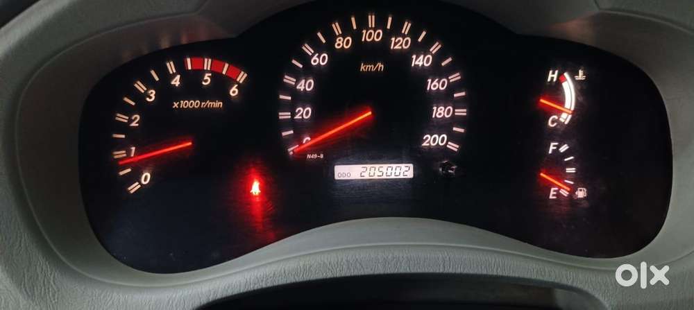 Toyota Innova 2004-2011 2.5 V Diesel 8-seater, 2011, Diesel