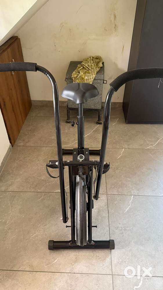 Reach AB110 Upright Air Bike exercise bike