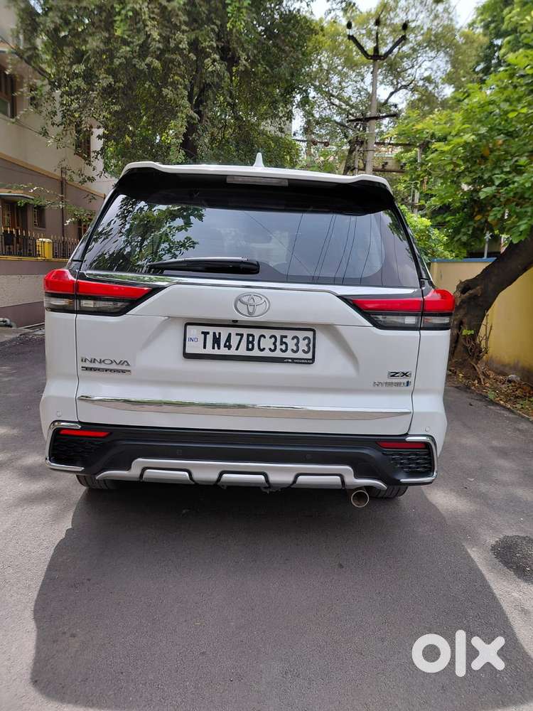 Toyota Innova Hycross 2.0 Zx (o) Hybrid 7 Str, 2024, Petrol