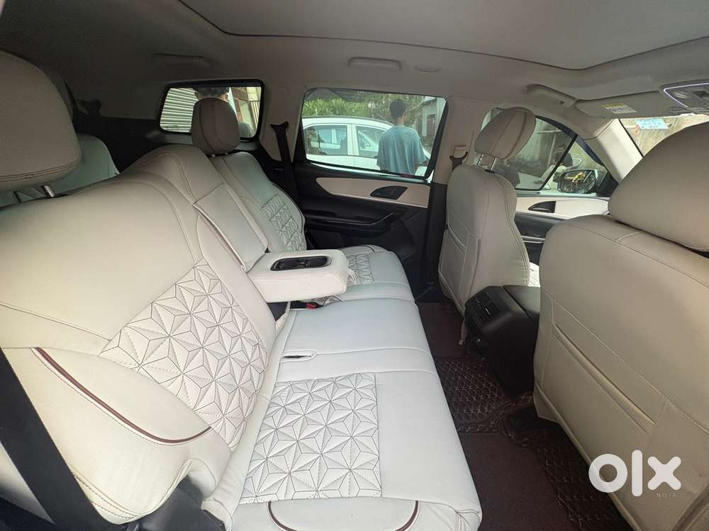 Mahindra Xuv700 2021 Petrol Manual