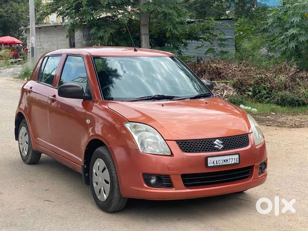 Maruti Suzuki Swift 2010 Petrol 76000 Km Driven