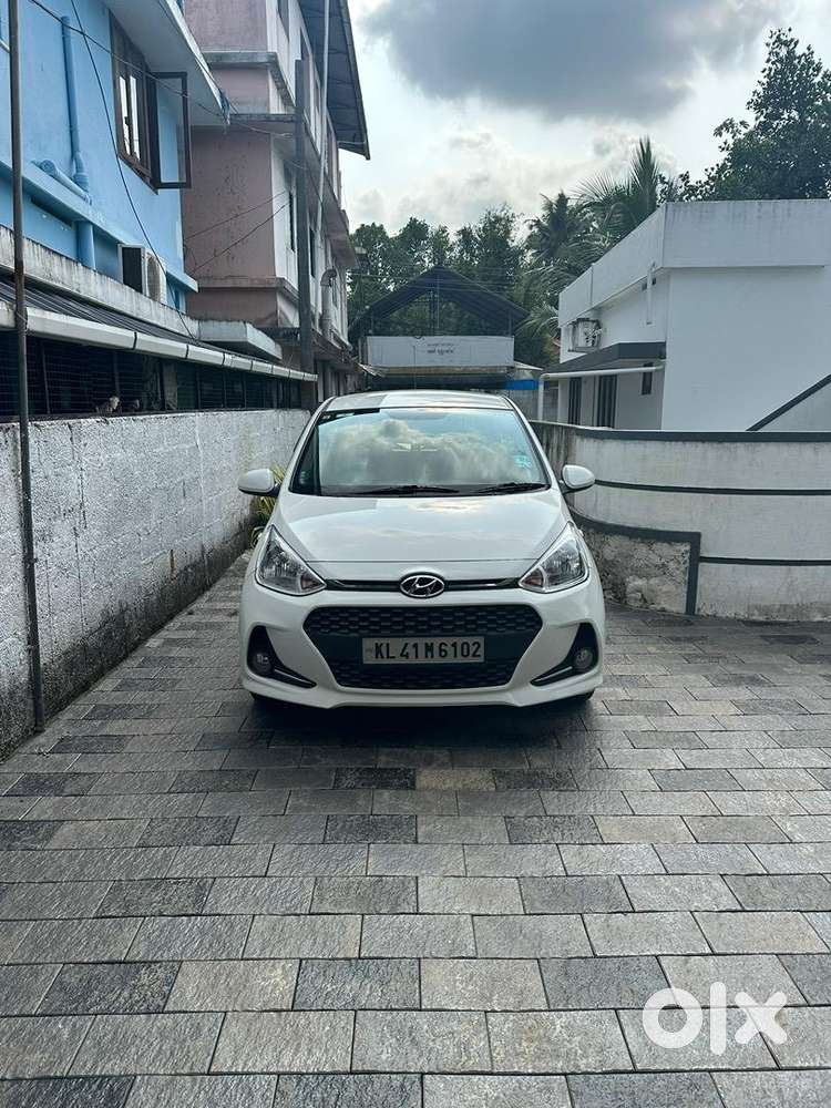Hyundai Grand I10 2017 Petrol 14000 Km Driven
