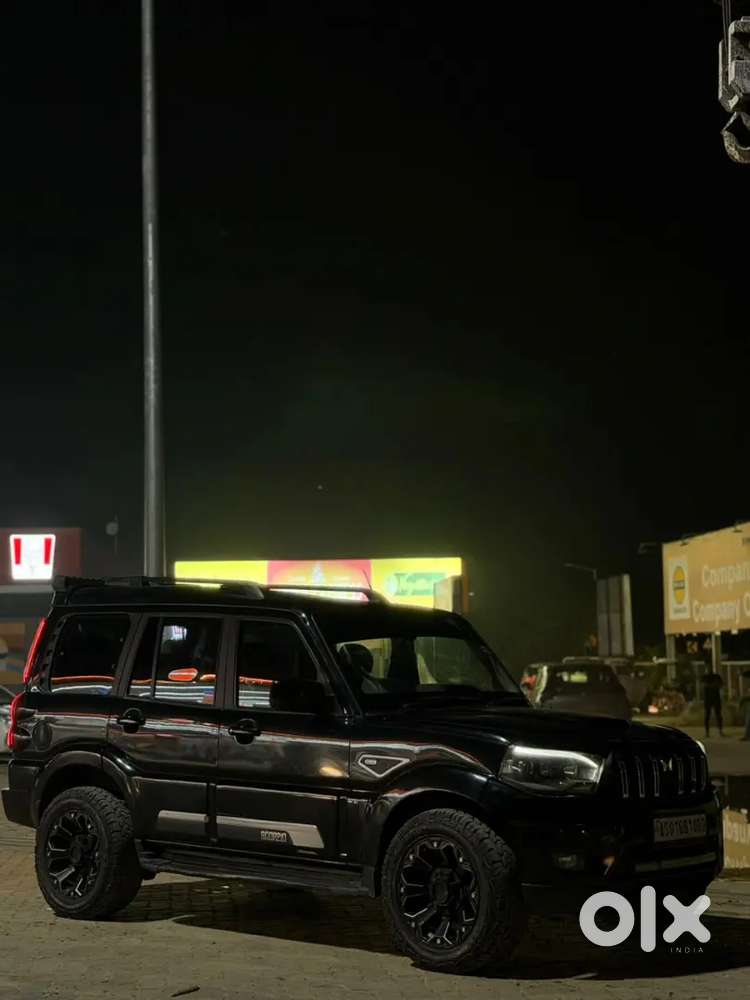 Mahindra Scorpio Classic S11 2025 Diesel 45000 Km Driven