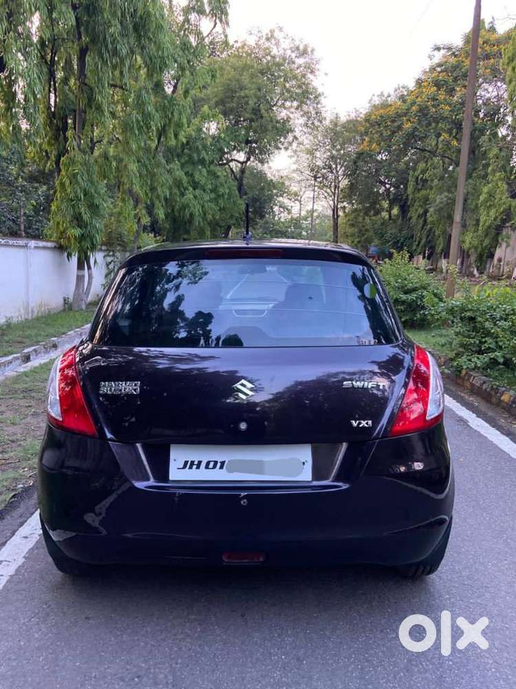 Maruti Suzuki Swift Vxi 1.2 Abs Bs-iv, 2016, Petrol