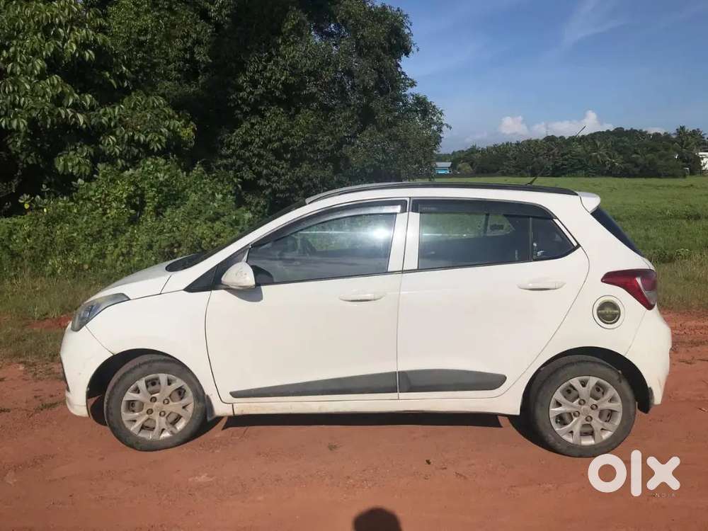 Hyundai Grand I10sportz 2015 Diesel 68750 Km Second Owner