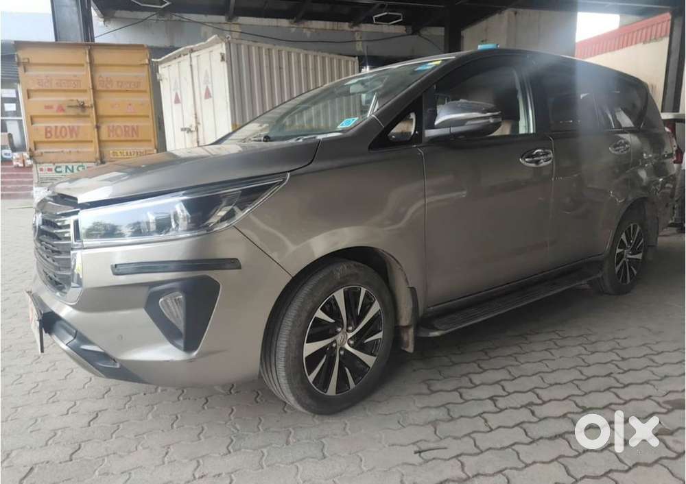 Toyota Innova 2021 90000 Km Driven