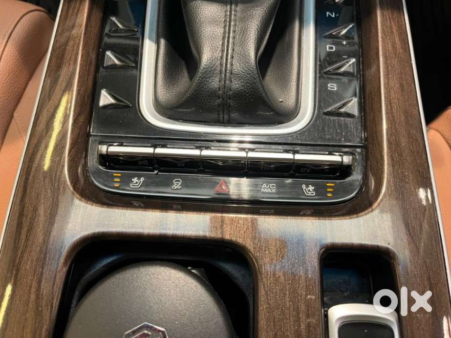 Mg Hector Plus Sharp Pro 1.5 Turbo Petrol Cvt 6 Str, 2023, Petrol