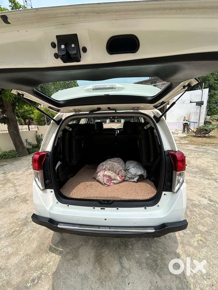 Toyota Innova Crysta 2017