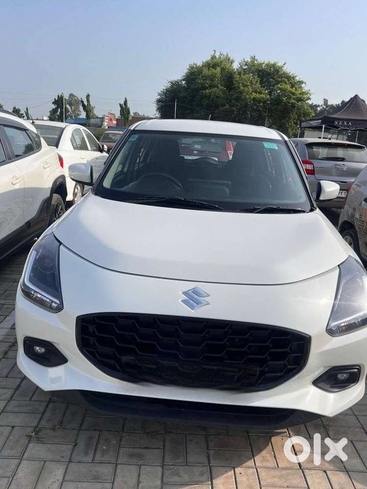 Maruti Suzuki Swift Vxi + Manual, 2025