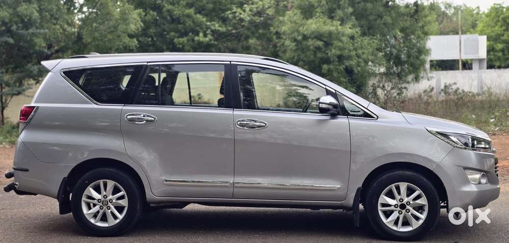 Toyota Innova Crysta 2.4 V 8 Str, 2017, Diesel