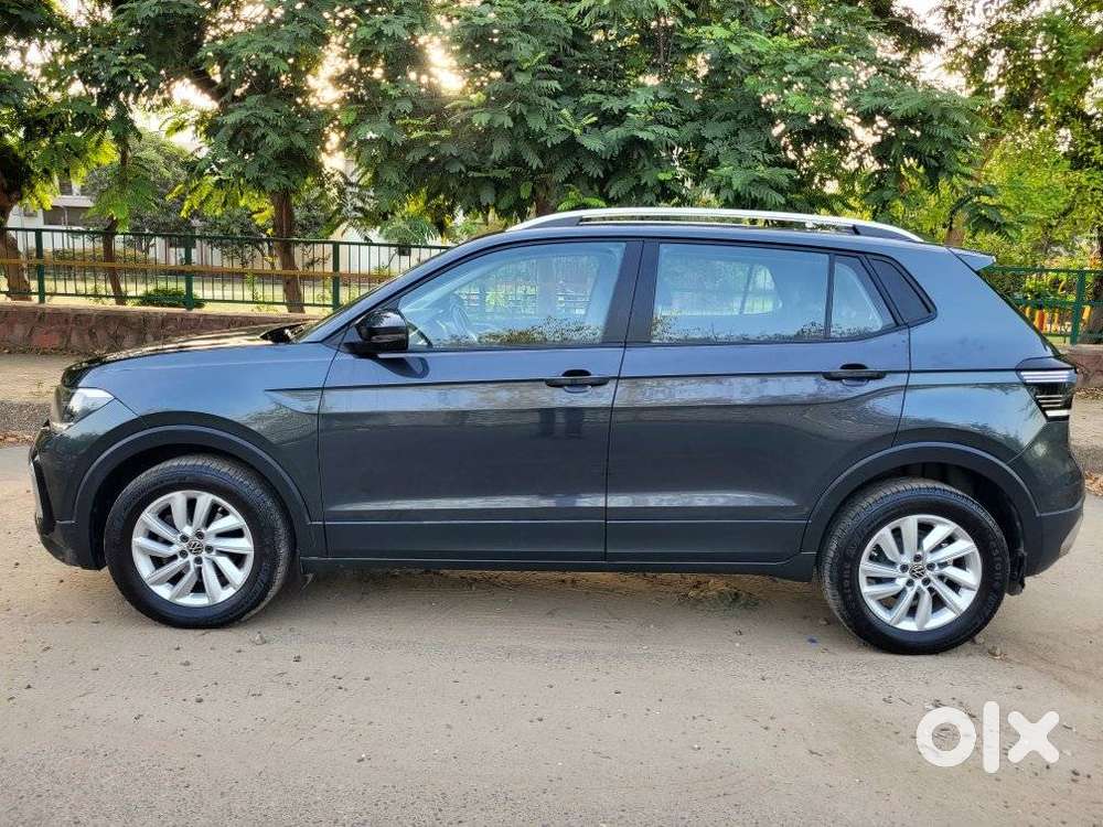 Volkswagen Taigun 1.0 Tsi Highline At, 2022, Petrol