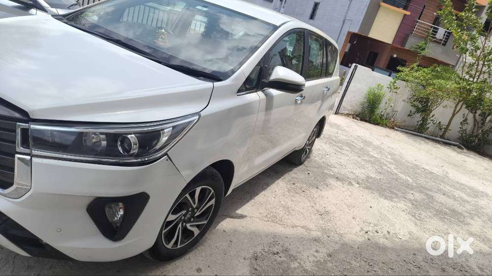 Innova Cresta V Modle 8 सीटर. Mh-20-fz-0111