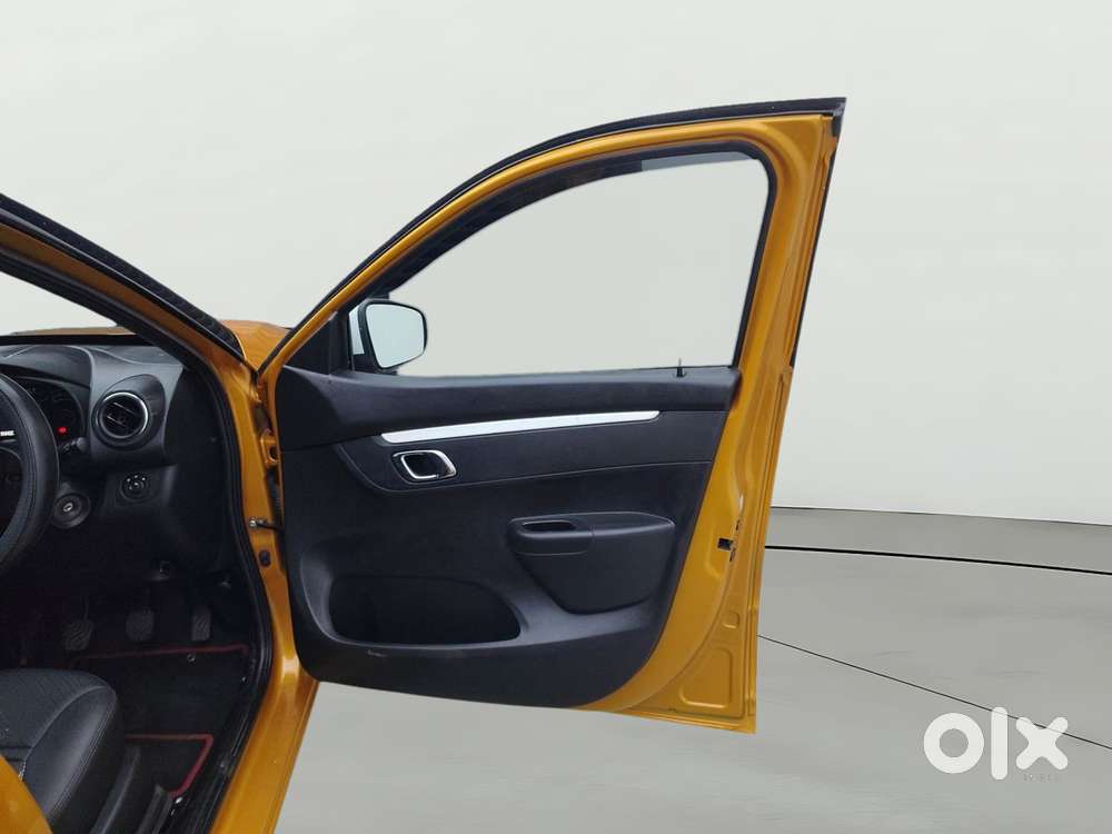Renault Kwid 1.0 Climber (o) Dual Tone, 2024, Petrol
