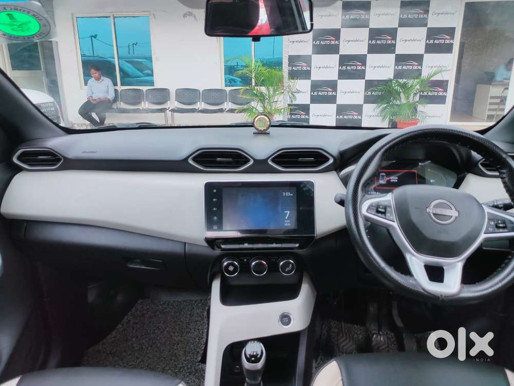 Nissan Magnite 1.0 Xv, 2021, Petrol