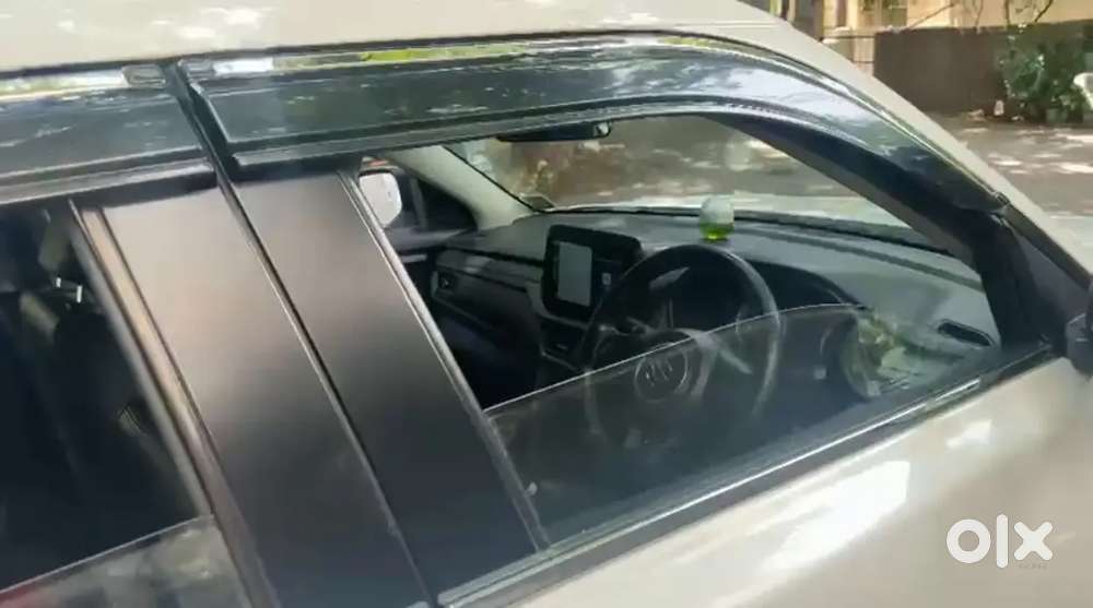 Maruti Suzuki Brezza Lxi &ndash; Single Owner | Excellent Condition | Owner
