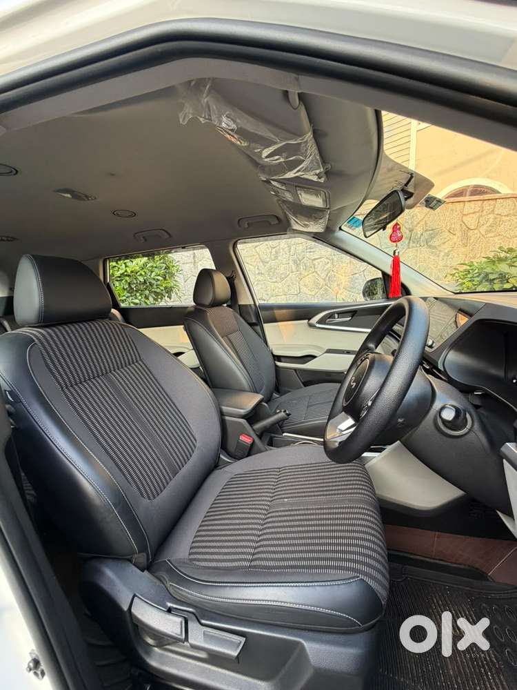 Kia Carens 1.4 Prestige 7 Str, 2024, Petrol