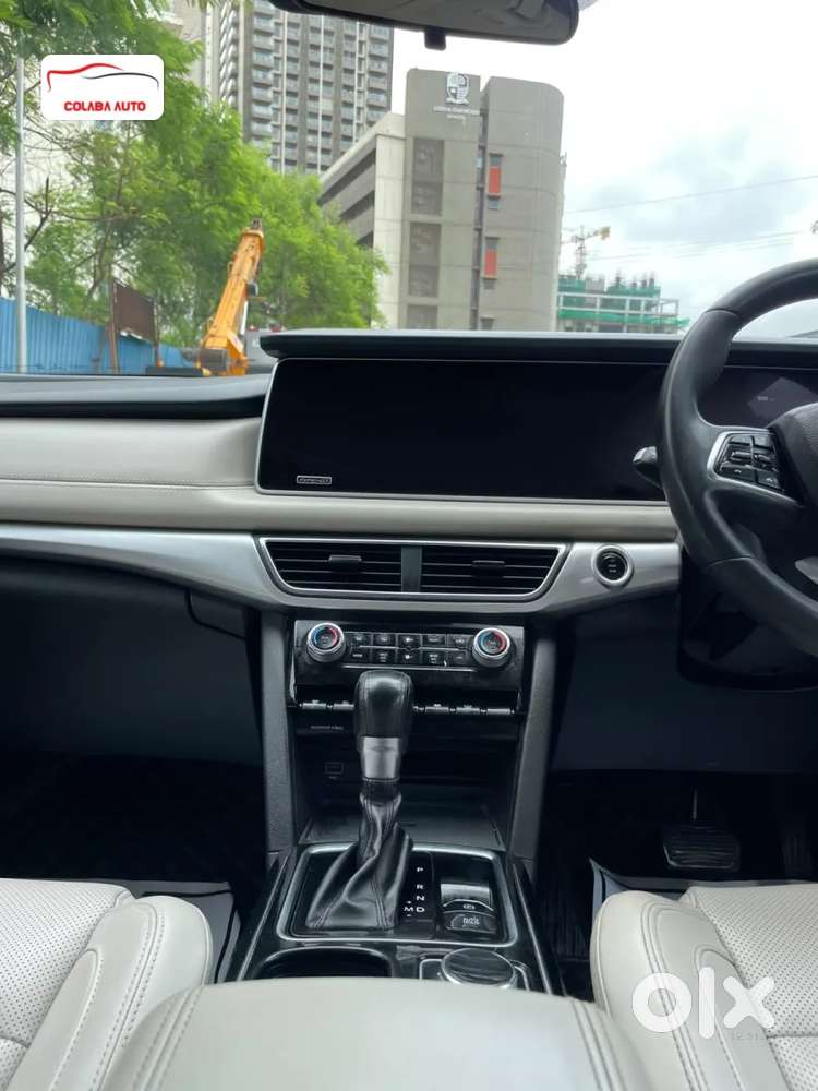 Mahindra Xuv700 Ax7 Luxury Pack Awd, 2021, Petrol
