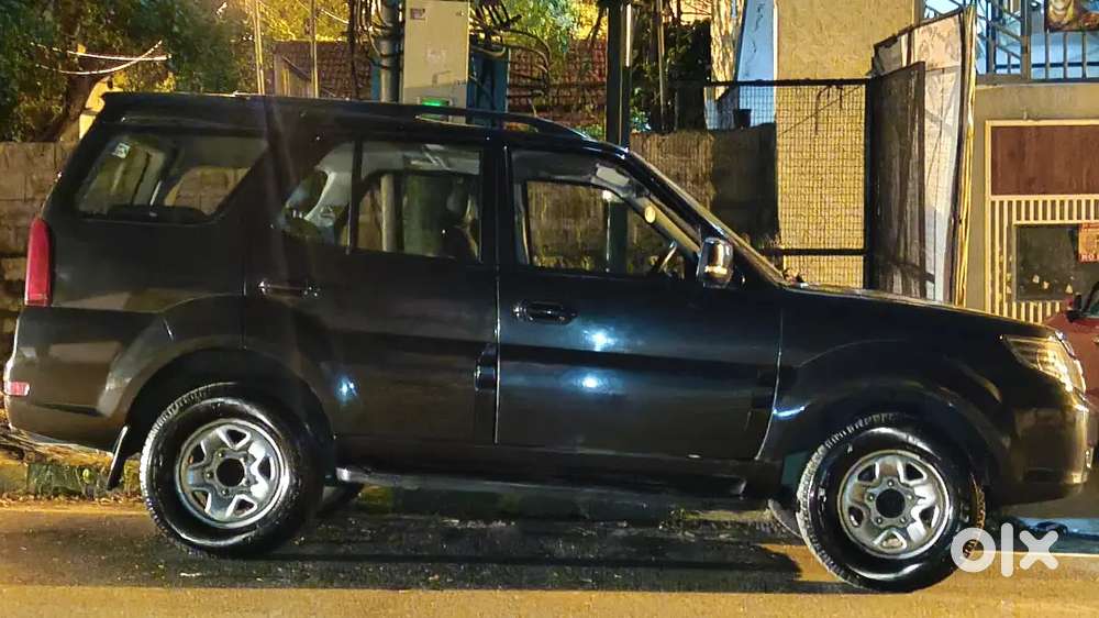 Tata Safari Storme 2013