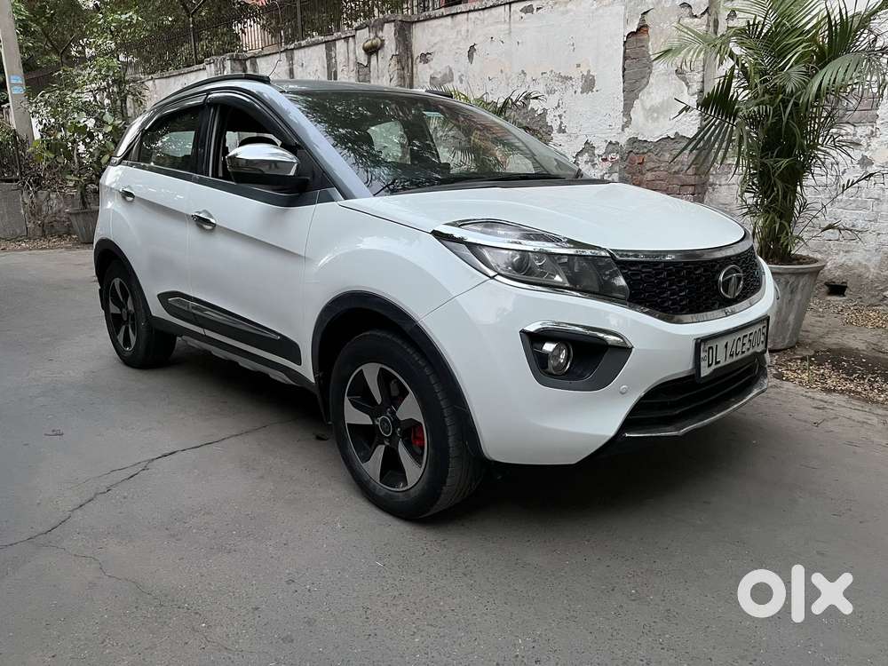 Tata Nexon 1.2 Revotron Xza Plus Dualtone, 2018, Cng & Hybrids