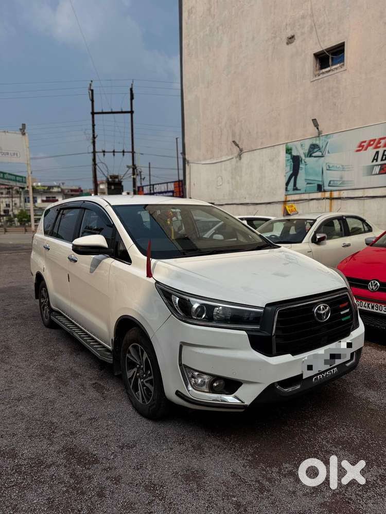 Toyota Innova Crysta [2020-ongoing] 2.4 Vx 8 Str, 2023, Diesel