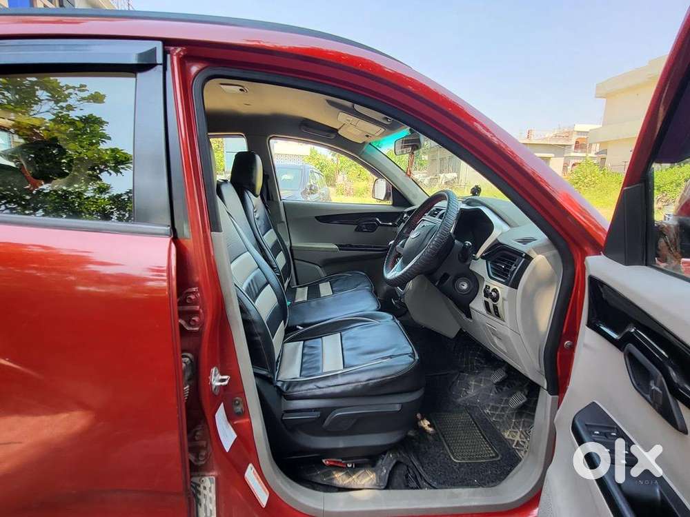 Mahindra Petrol Car 2017