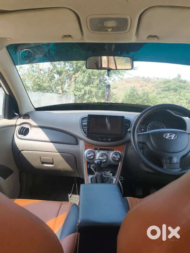 Hyundai I10 2011 Petrol 64000 Km Driven