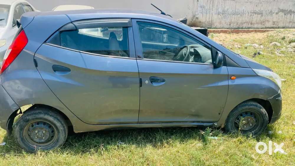 Hyundai Eon 12