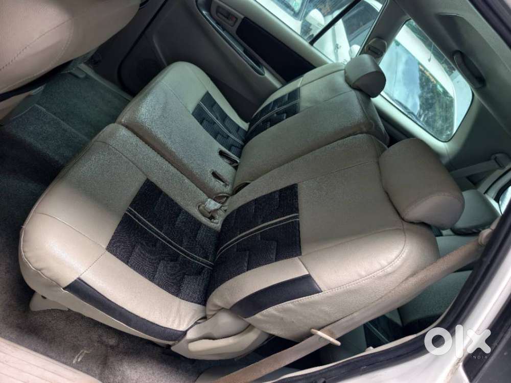 Toyota Innova 2.5 G (diesel) 8 Seater, 2012, Diesel