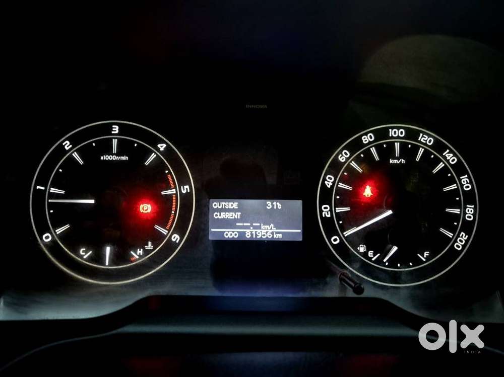 Toyota Innova Crysta 2.4 G Mt, 2017, Diesel