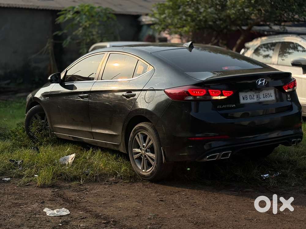 Hyundai Elantra 2017 At Limited Edition Petrol Well Maintained