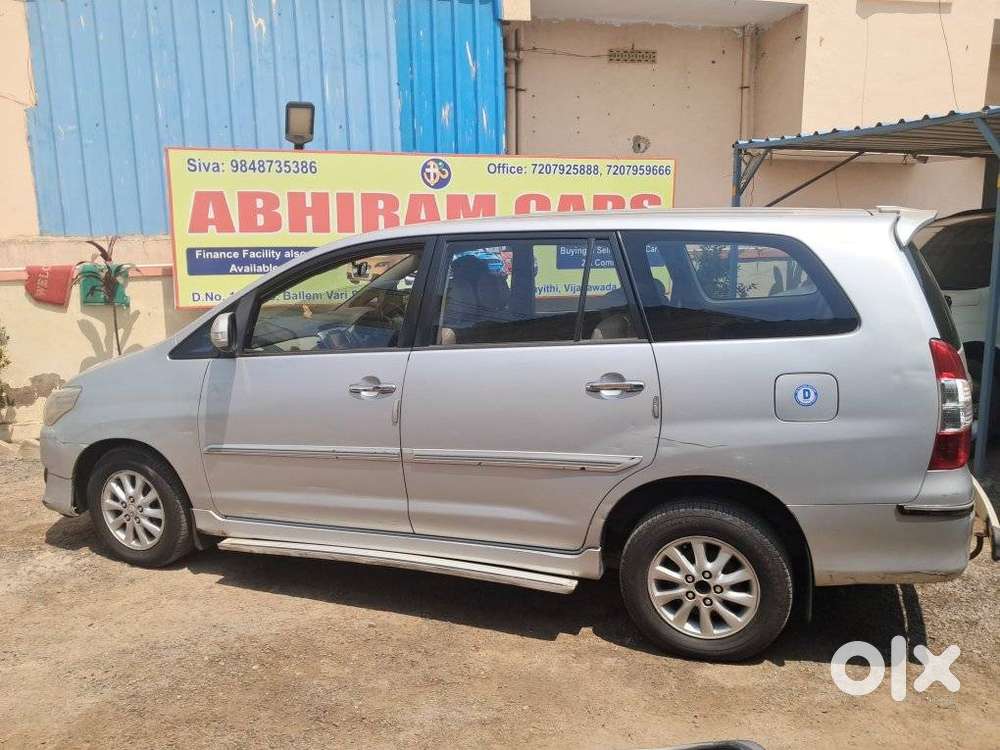 Toyota Innova 2.5 V 8 Str, 2013, Diesel