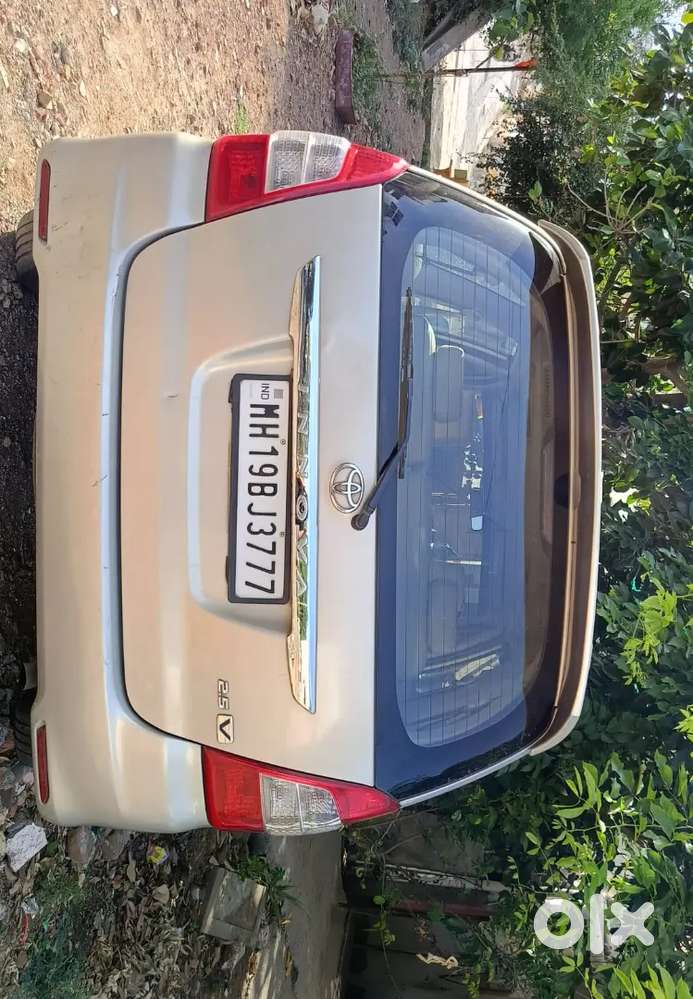 Toyota Innova 2012 Diesel Well Maintained