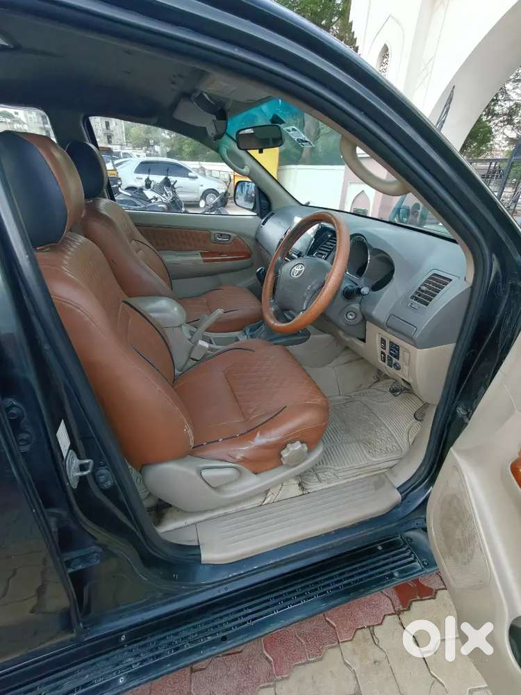 Toyota Fortuner 2010 Diesel 186000 Km Driven