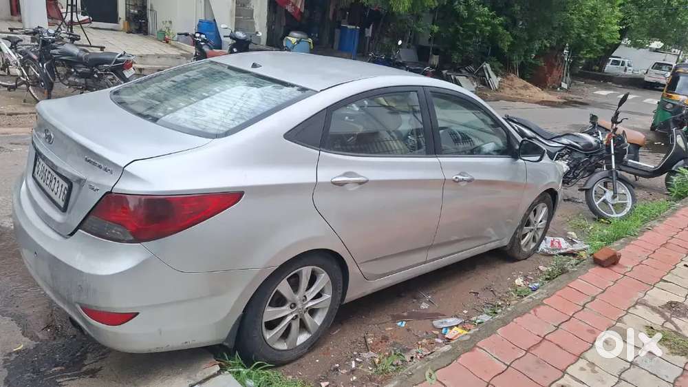 Hyundai Verna Crdi 2011