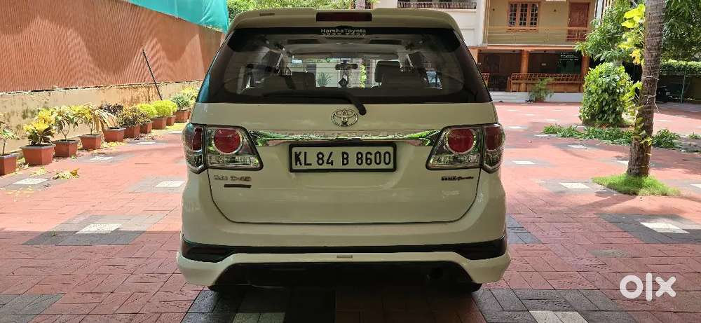 Toyota Fortuner 2012 Diesel 200000 Km Driven