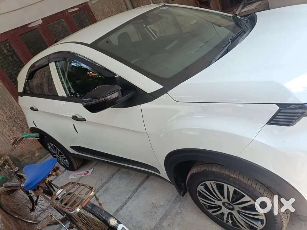 Tata Nexon Smart Petrol 2024