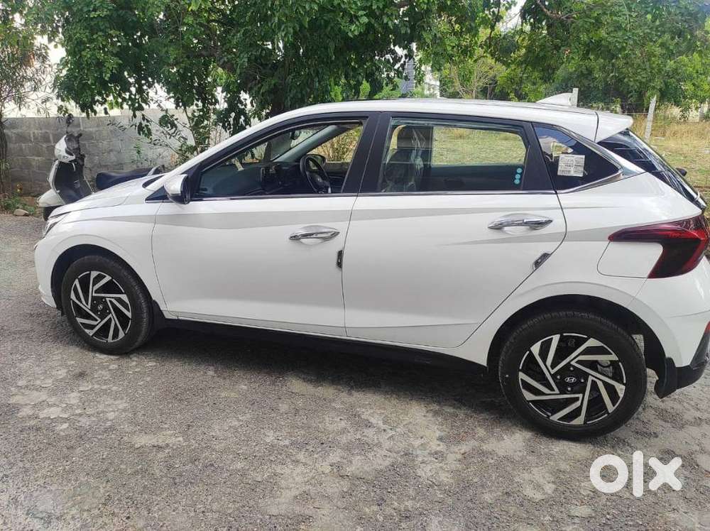 Hyundai I20 Asta (o) 1.2 Mt, 2024, Petrol
