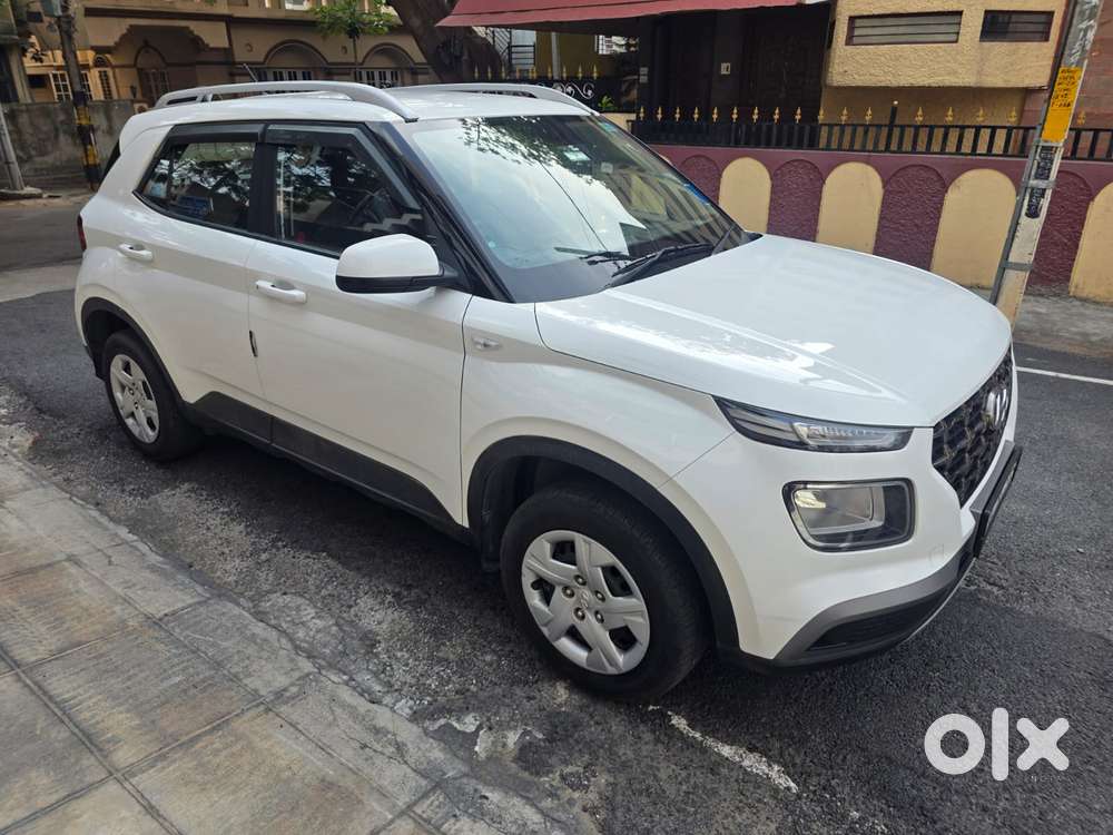 Hyundai Venue S Turbo, 2021, Petrol