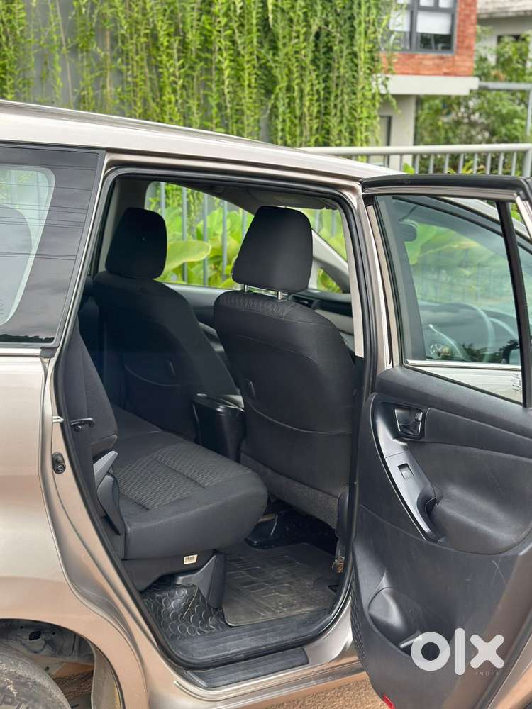 Toyota Innova Crysta 2.8 Gx At 8s, 2019, Diesel