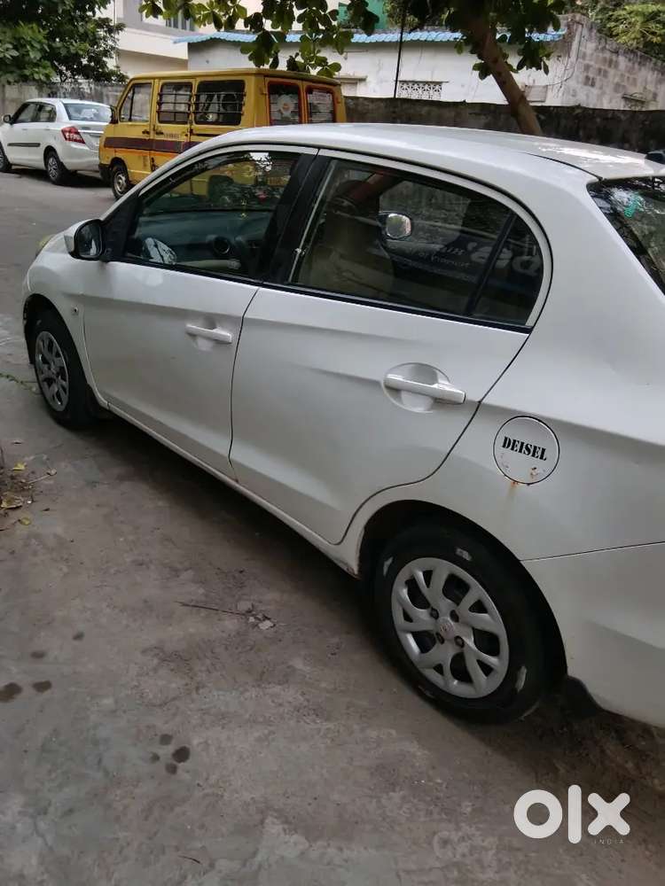 Honda Amaze 2nd Gen 2013 Diesel 70000 Km Driven