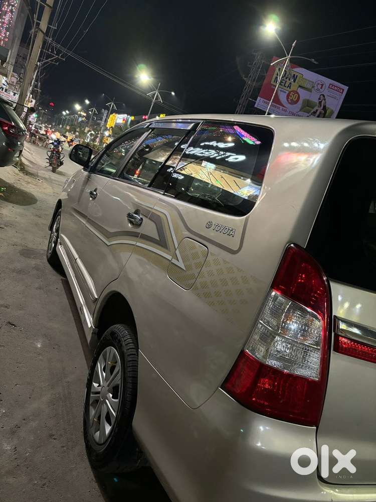 Toyota Innova 2014 Diesel Well Maintained