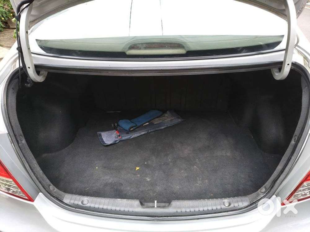 Hyundai Verna Fluidic 1.6 Vtvt Sx, 2011, Petrol