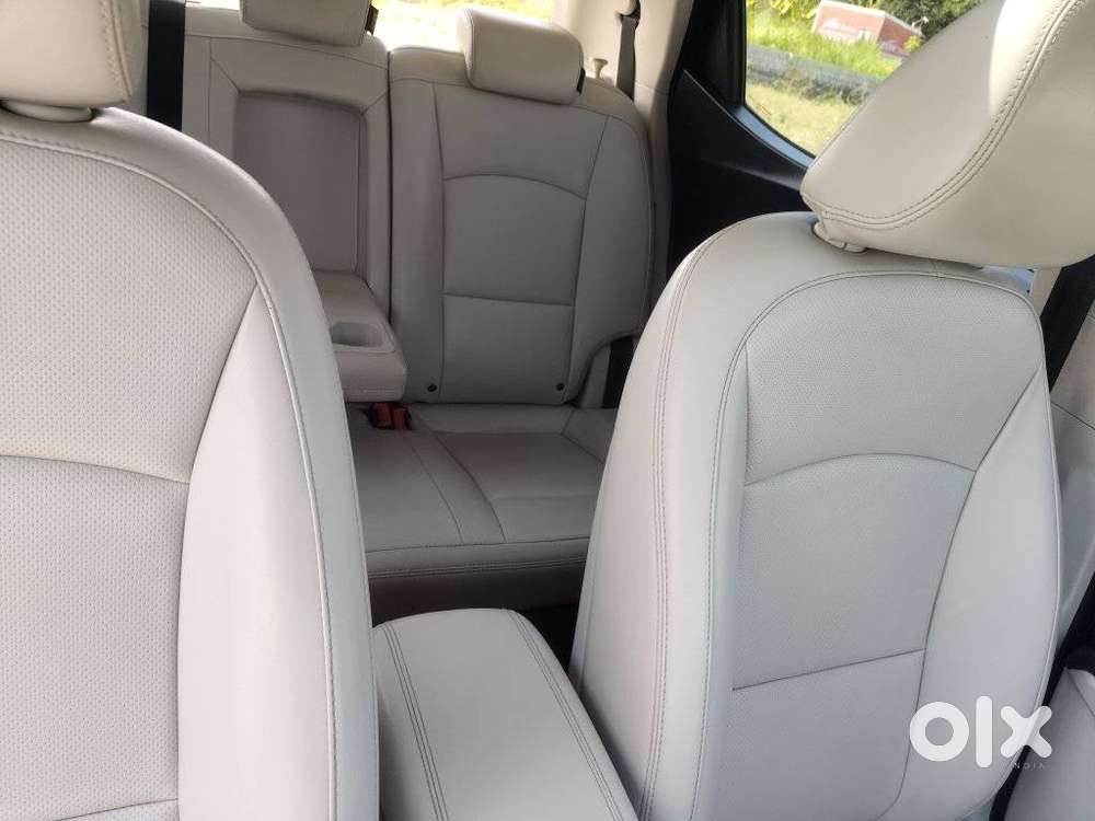 Mahindra Tuv 300 T8, 2019, Diesel